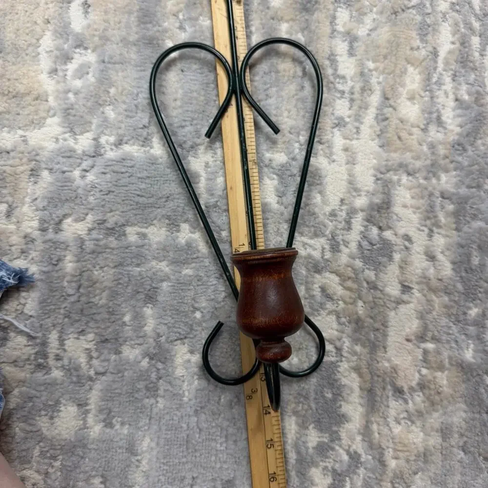Vintage Home Interiors wood and green metal heart-shaped wall sconce 1990s